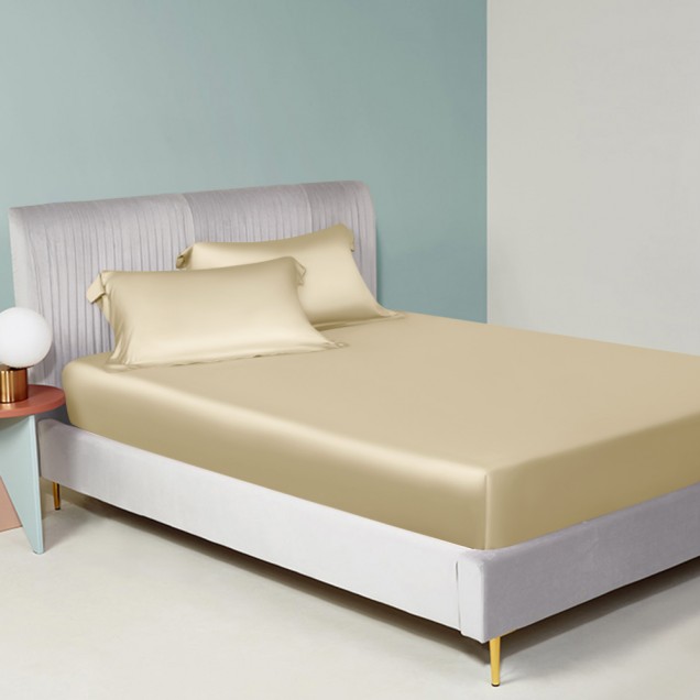 Champagne 22 Momme Mulberry Silk Fitted Sheet UK for Sale Champagne 22 Momme Mulberry Silk Fitted Sheet UK for Sale